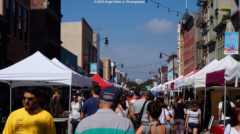 The entrance to the fair between Grove St. and Newark Avenue already appears to be crowded  © 2015 Angel Ortiz Jr. Photography